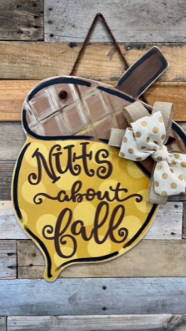 Acorn Door Hanger